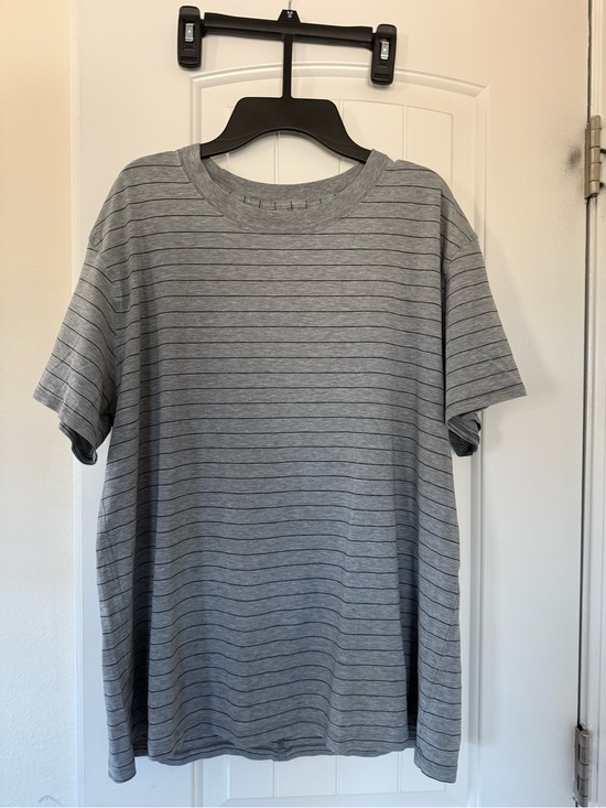 lululemon athletica Tops - lululemon athletica Women's Grey Striped Short Sleeve Tee